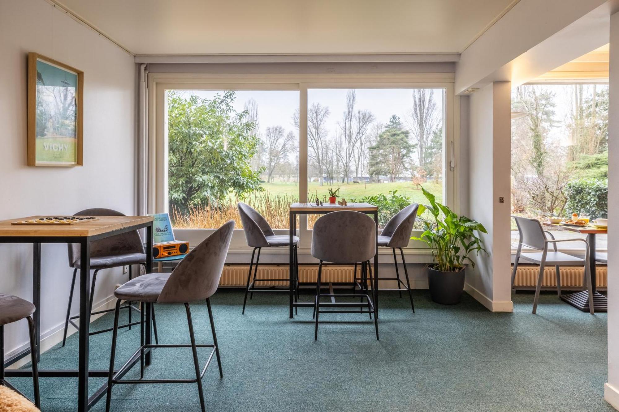 Brit Hotel Le Parc Vichy Bellerive-sur-Allier Buitenkant foto