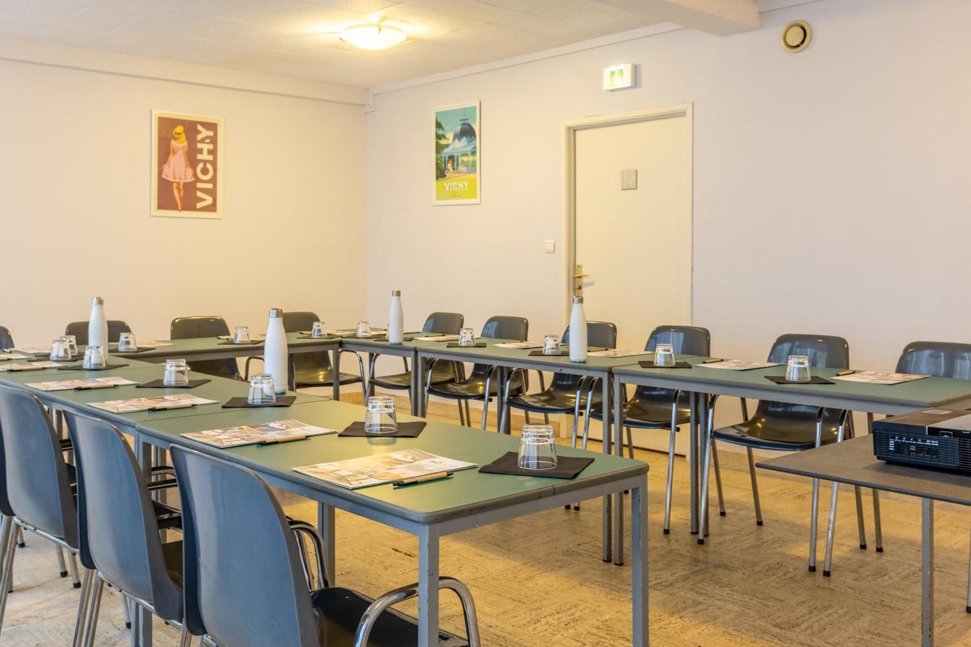 Brit Hotel Le Parc Vichy Bellerive-sur-Allier Buitenkant foto