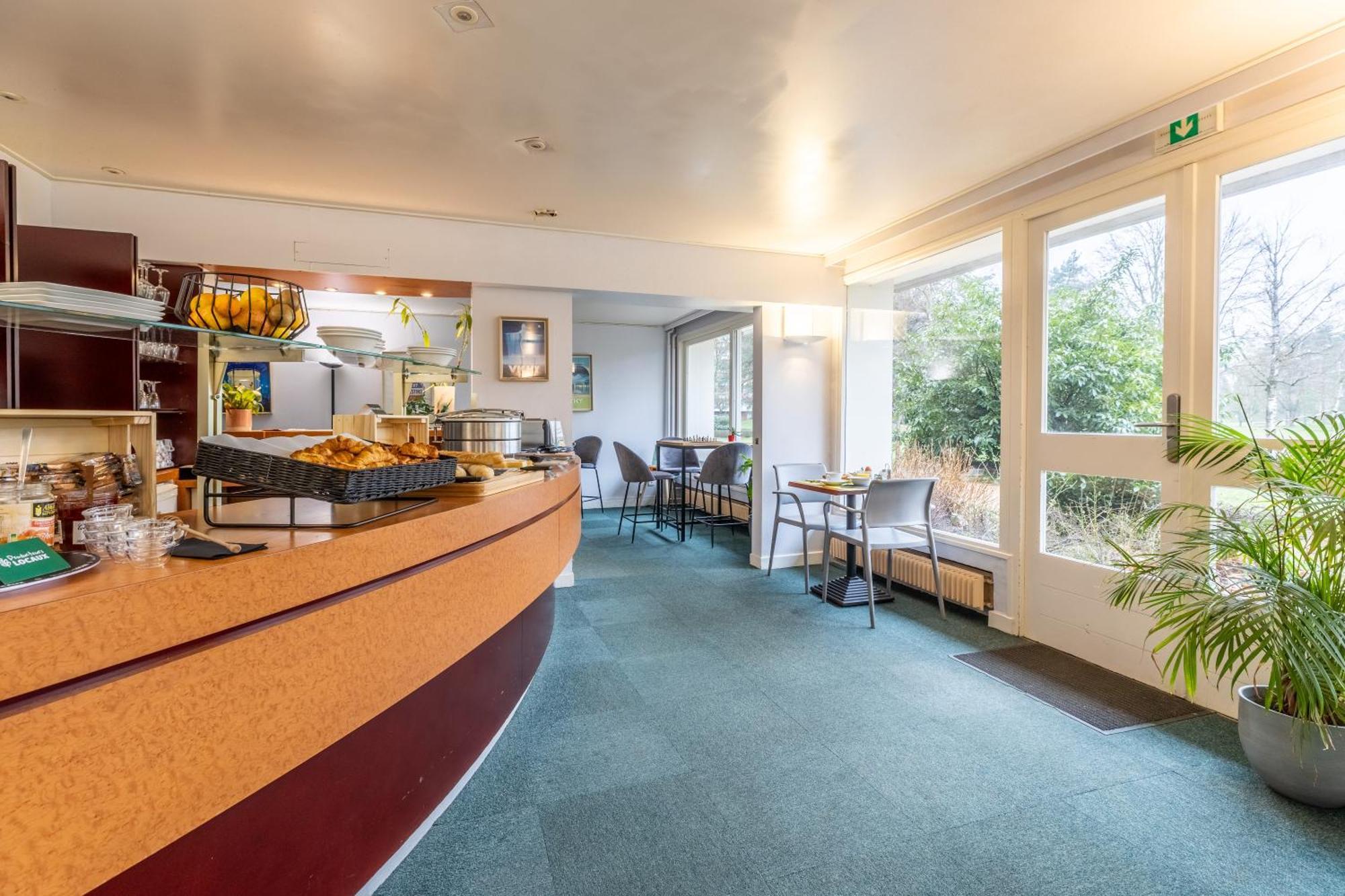 Brit Hotel Le Parc Vichy Bellerive-sur-Allier Buitenkant foto