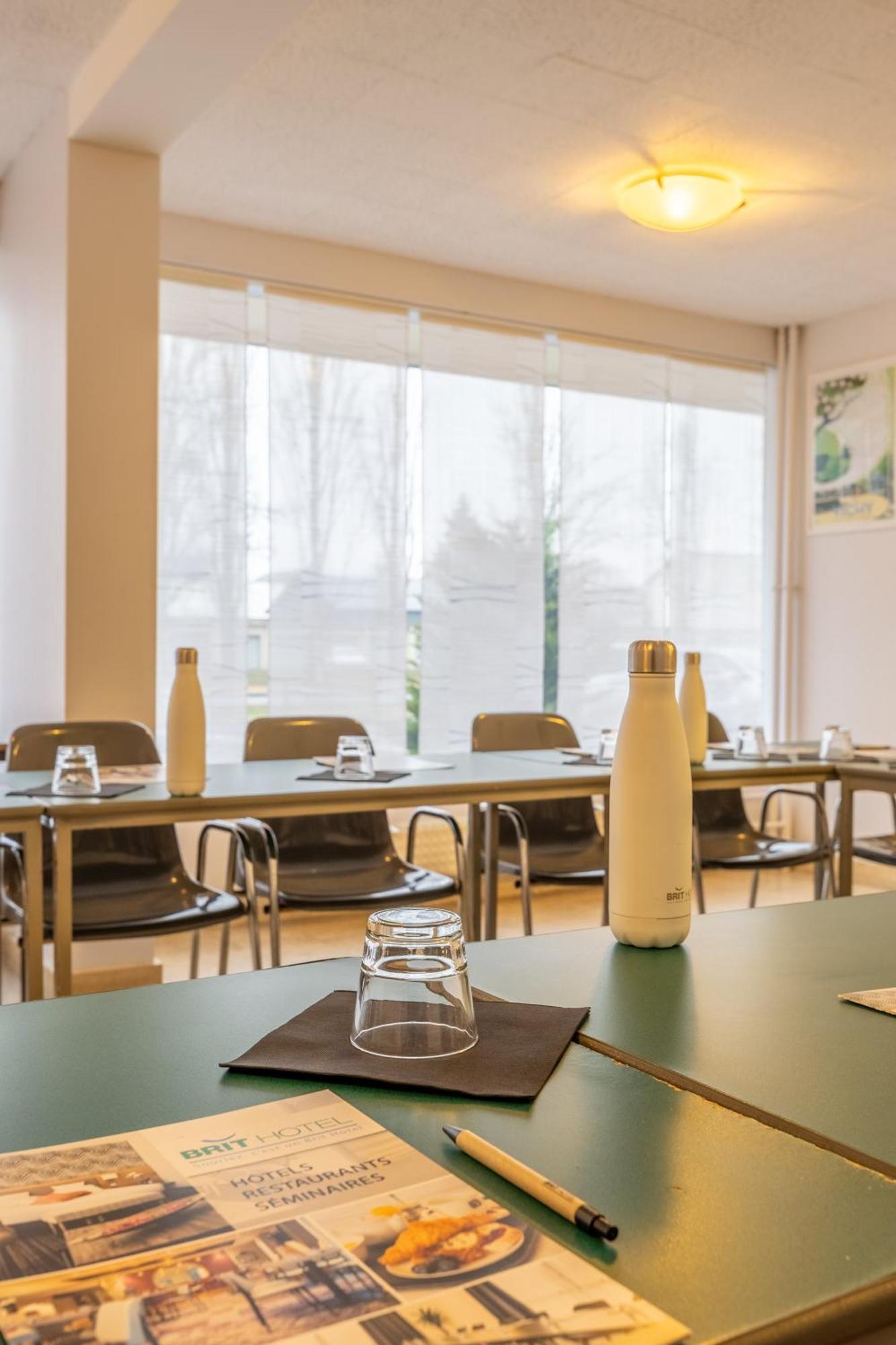 Brit Hotel Le Parc Vichy Bellerive-sur-Allier Buitenkant foto