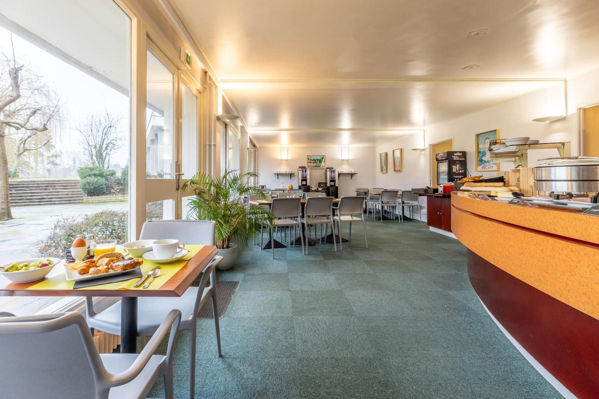 Brit Hotel Le Parc Vichy Bellerive-sur-Allier Buitenkant foto