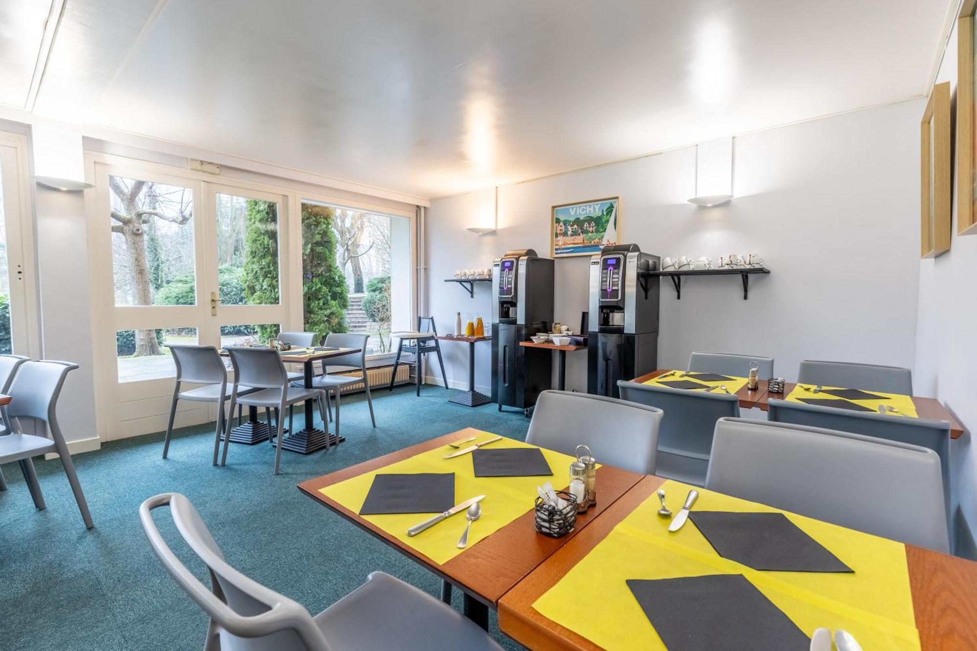 Brit Hotel Le Parc Vichy Bellerive-sur-Allier Buitenkant foto