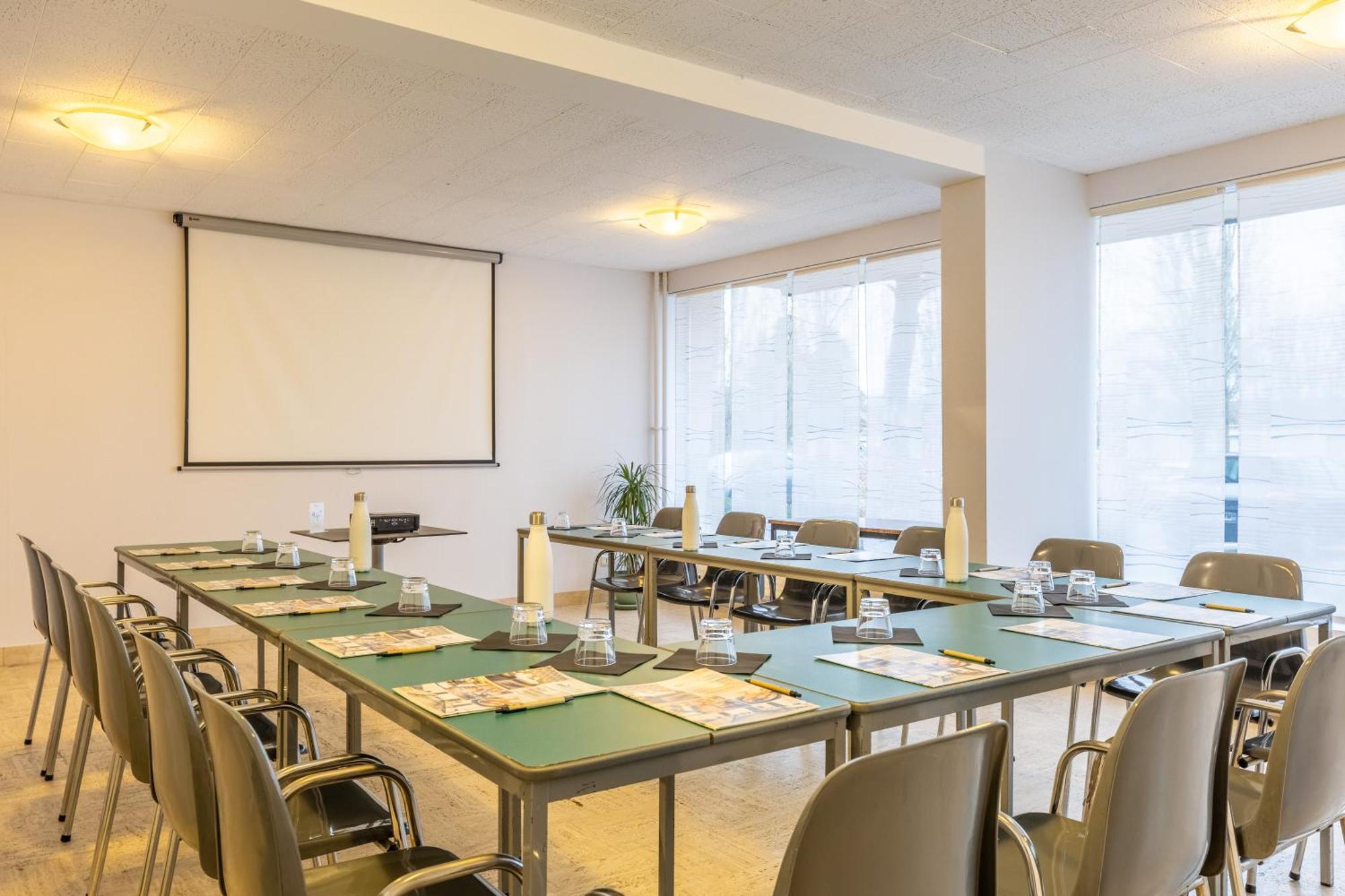Brit Hotel Le Parc Vichy Bellerive-sur-Allier Buitenkant foto