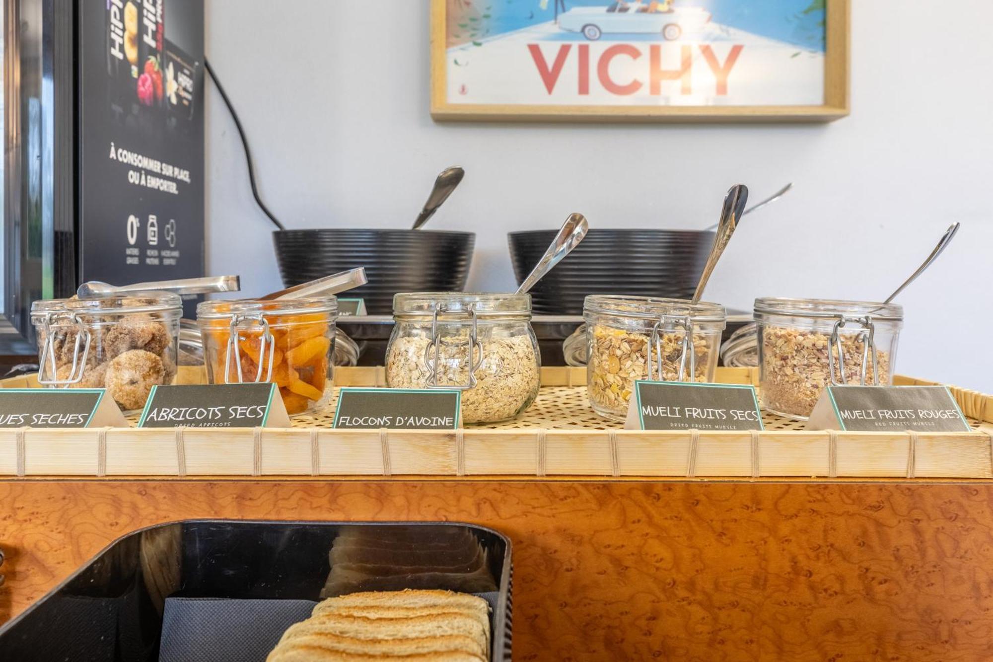 Brit Hotel Le Parc Vichy Bellerive-sur-Allier Buitenkant foto